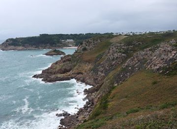 jersey/st-brelade-s-bay/attraction/les-creux-millenium-park