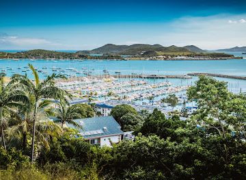 new-caledonia/tiga/attraction/port-moselle-harbour