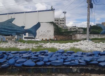 kenya/mombasa/attraction/shark-roundabout