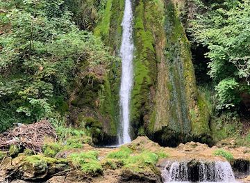 romania/bihor/attraction/vadu-crisului-waterfall