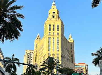 florida/miami/coral-gables/attraction/coral-gables-alhambra-entrance