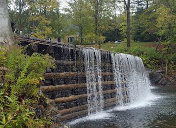 vermont/molly-stark-state-park/attraction/the-green-river-timber-crib-dam