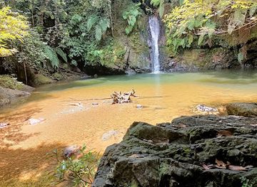 indonesia/riau/attraction/air-terjun-batu-dinding