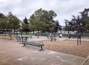california/san-leandro/attraction/cherry-grove-park