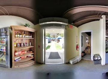 california/glendale/attraction/rosenthal-wine-bar-patio