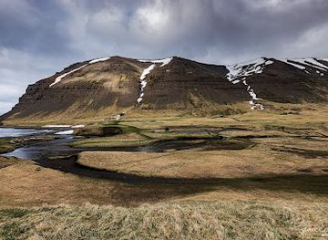 iceland/isafjordur/attraction/minnibakki-beach