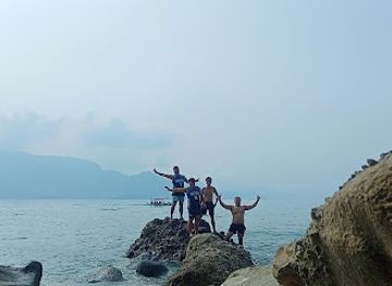 philippines/anawangin-cove/attraction/capones-island