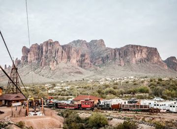 arizona/tonto-national-forest/attraction/superstition-zipline