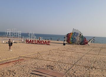 south-korea/busan-beaches/attraction/solbat-art-village