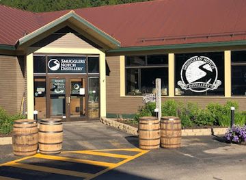 vermont/stowe/attraction/smugglers-notch-distillery-tasting-room