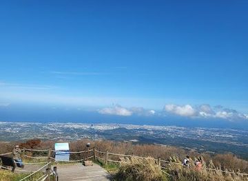 south-korea/jeju-city/attraction/eoseungsaengak-trail