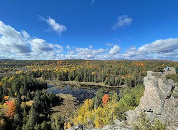 canada/ottawa-valley/attraction/eagle-s-nest-lookout