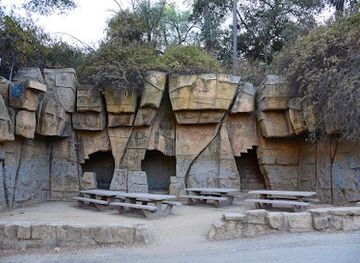 california/southern-california/attraction/old-los-angeles-zoo