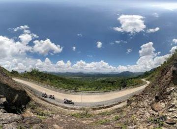 vietnam/hoi-an/attraction/hoi-an-adventures-motorbike-day-tour