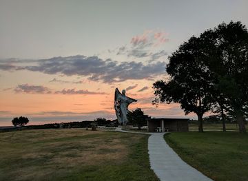 south-dakota/pine-ridge/attraction/dignity-of-earth-and-sky