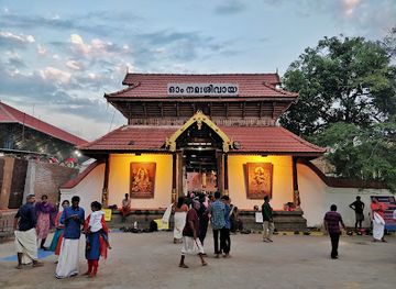india/kochi/ernakulam/attraction/ernakulam-shiva-temple