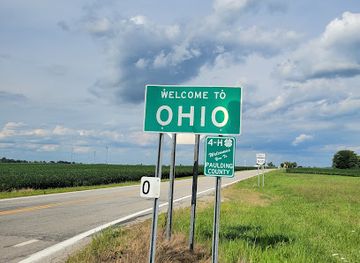 indiana/the-ohio-river-valley/attraction/welcome-to-ohio-sign