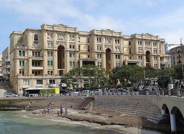 malta/qawra/attraction/balluta-square