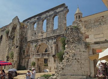 croatia/split/attraction/froggyland