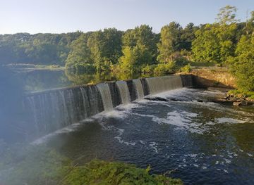 rhode-island/blackstone-river-bikeway/attraction/river-s-edge-recreation-complex