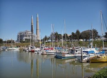 california/carmel-by-the-sea/attraction/moss-landing-harbor-district