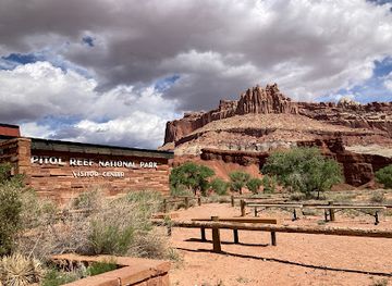 utah/torrey/attraction/capitol-reef-national-park-visitor-center