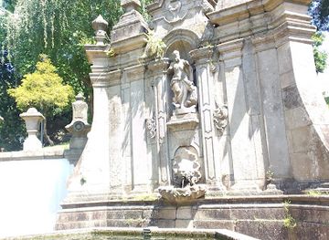 portugal/braga/attraction/alameda-da-fonte