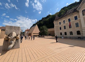 liechtenstein/furstensteig/attraction/rinoceronte-de-vaduz