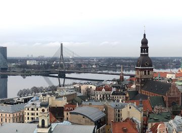 latvia/riga/old-town/attraction/laima-clock