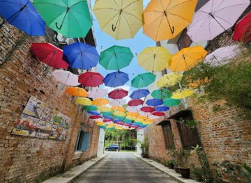 malaysia/klang-valley/attraction/rainbow-umbrellas-klang