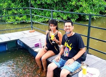 sri-lanka/unawatuna/attraction/fish-therapy-aqua-shine-weligama