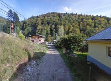 romania/bucegi-mountains/attraction/crucea-eroilor