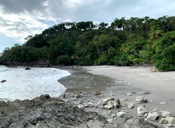 costa-rica/manuel-antonio-national-park/attraction/playitas-beach