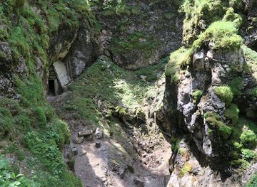 slovenia/sava/attraction/snow-cave-raduha