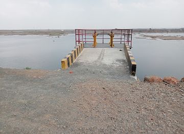india/madhya-pradesh/attraction/piplai-dam