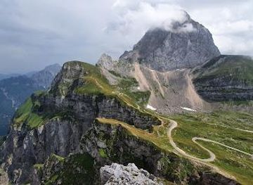 slovenia/kranjska-gora/attraction/mangart-saddle