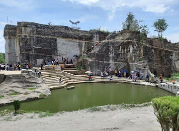 indonesia/java/attraction/tebing-breksi