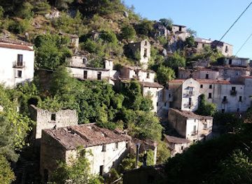 italy/irpinia/attraction/borgo-medievale-di-senerchia