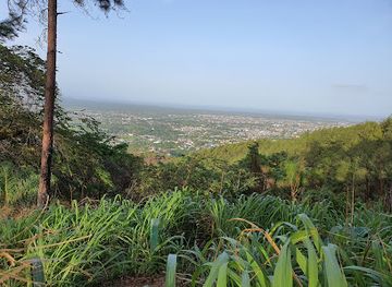 trinidad-and-tobago/tunapuna/attraction/mount-saint-benedict-summit-trailhead