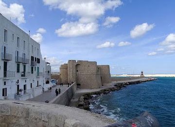 italy/bari/attraction/castello-carlo-v