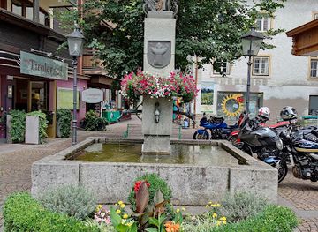 austria/zillertal-alps/attraction/village-square