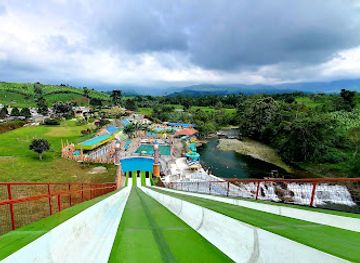 ecuador/santo-domingo-de-los-tsachilas-region/attraction/parque-acuatico-el-pulpo-en-santo-domingo
