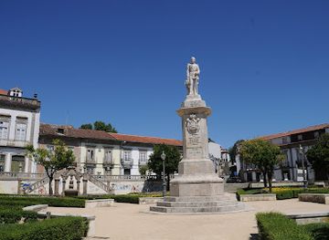 portugal/braga/attraction/estatua-de-dom-pedro-v