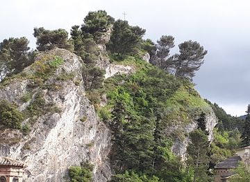 spain/navarre/attraction/weevil-bridge