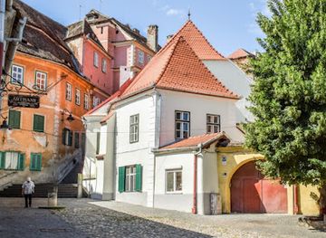 romania/sibiu/attraction/goldsmith-s-square-passage