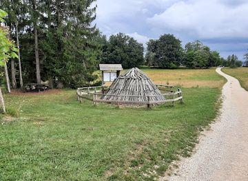 germany/hohenzollern-castle/attraction/kohlenmeiler-holzkohle