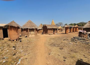cote-d-ivoire/woroba/attraction/les-cases-a-fetiches-de-niofoin