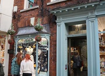 united-kingdom/leeds/attraction/the-antiques-centre-york