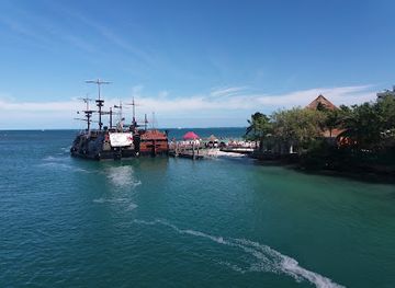 mexico/cancun/zona-hotelera/attraction/captain-hook-cancun