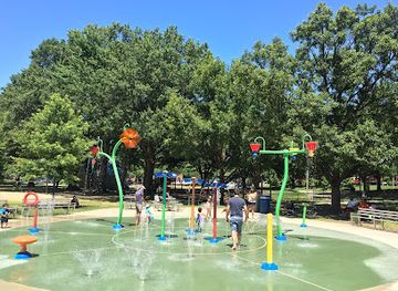 virginia/arlington/attraction/virginia-highlands-park